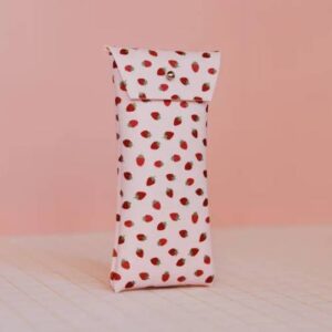 Handgemaakt brillenhoes roze aardbeitjes brillenkoker